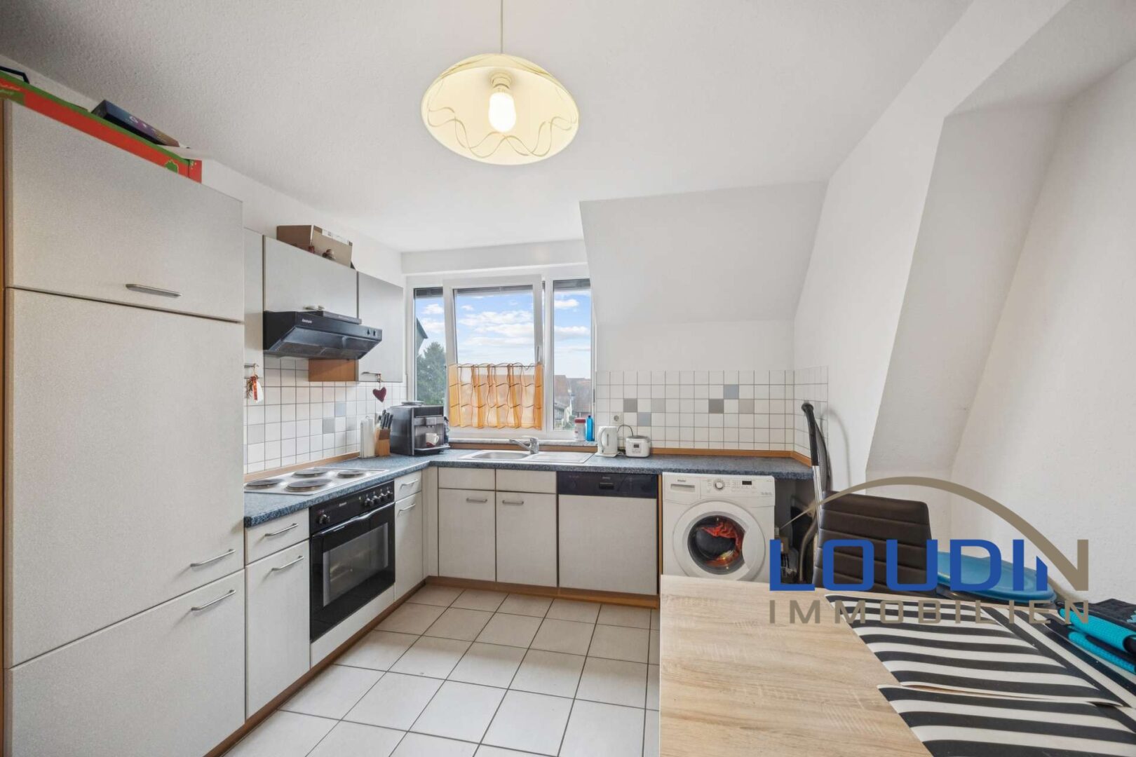 Küche mit Essbereich