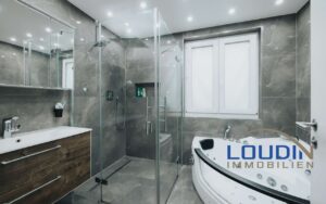 Tageslichtbadezimmer 1 - EG