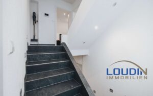 Treppenaufgang ins OG