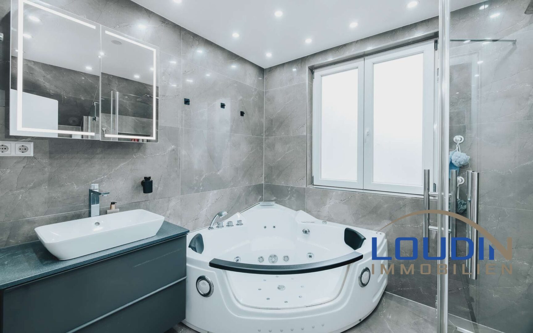 Tageslichtbadezimmer 2 - OG