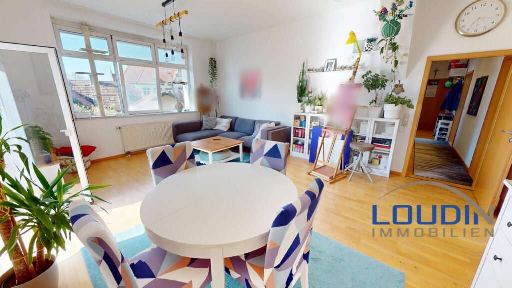 Wohn/Esszimmer mit Balkon