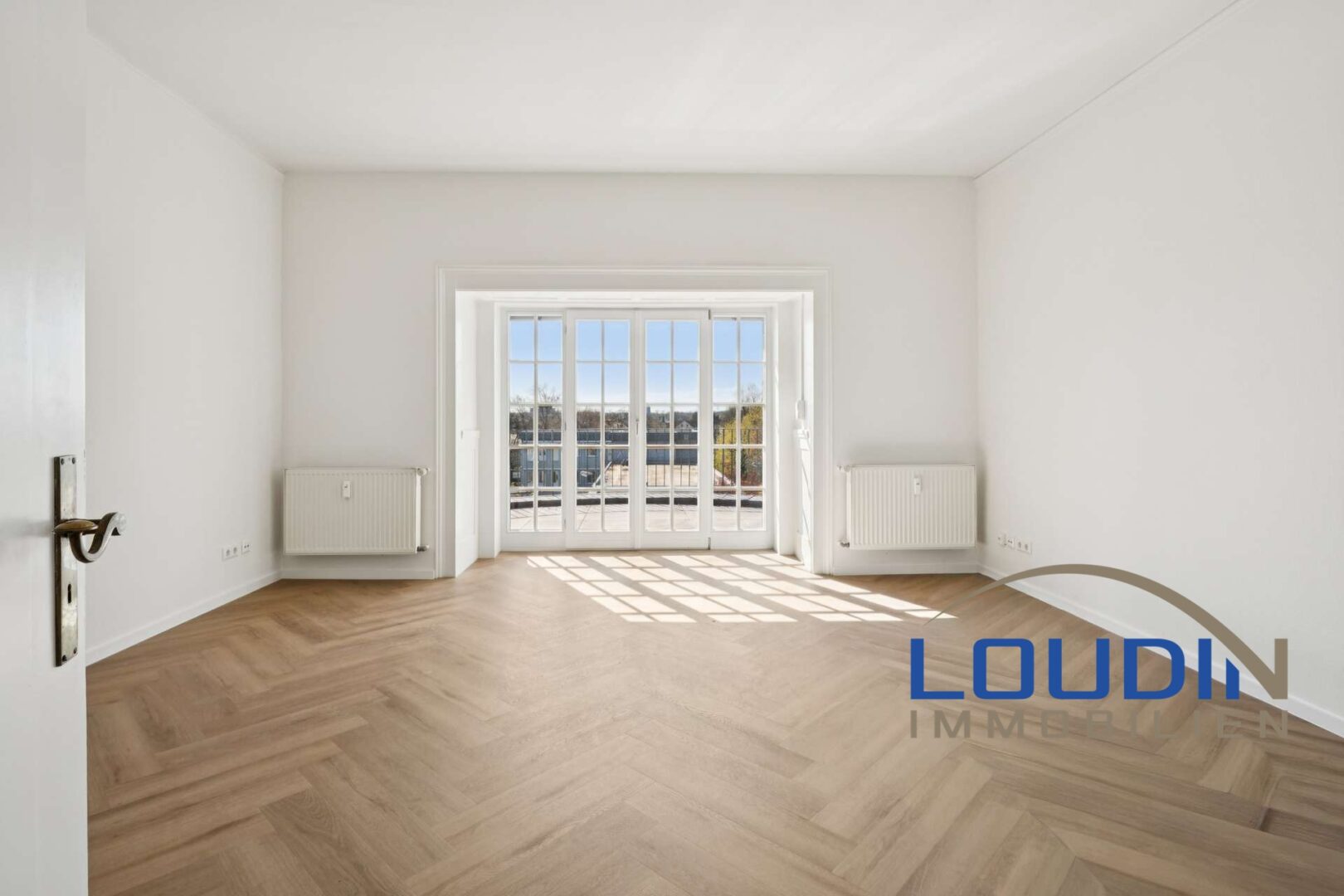 Schlafzimmer mit Balkon