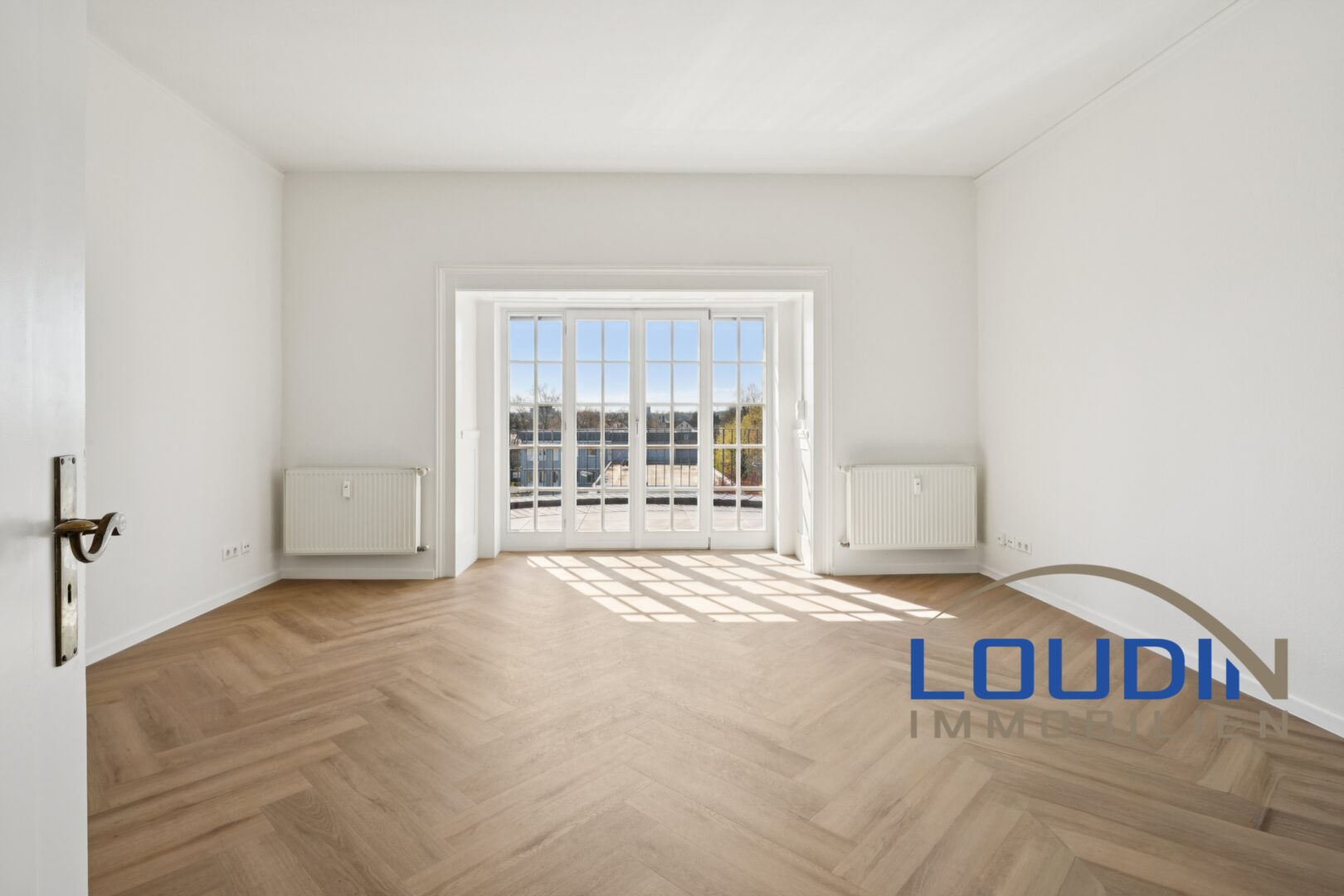 Schlafzimmer mit Balkon