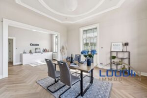 Esszimmer mit offener Küche